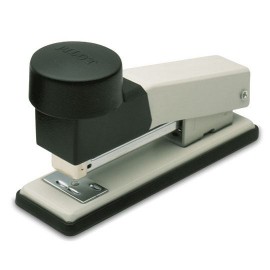 ENGRAPADORA DE GOLPE PILOT GM-280 MEDIA TIRA UTILIZA GRAPA ESTANDARD 1 PIEZA